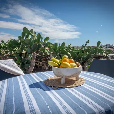 Vista Paraiso, Sea Breeze Facing The Sea Lägenhet La Oliva